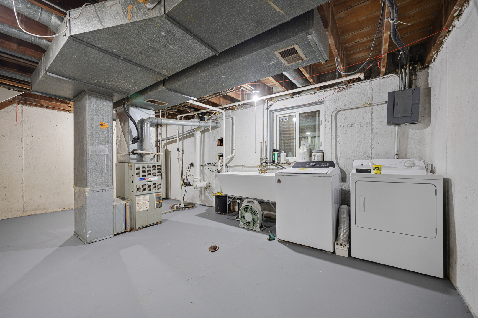 1250 N Wheeling Road Property Photo 27