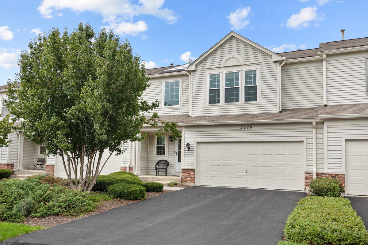 2826 Peachtree Circle Property Photo 2