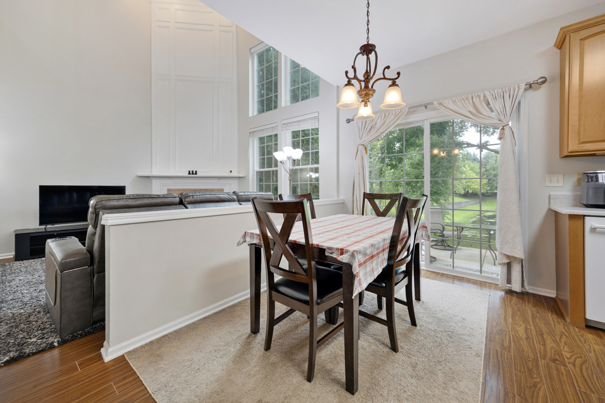 2826 Peachtree Circle Property Photo 7