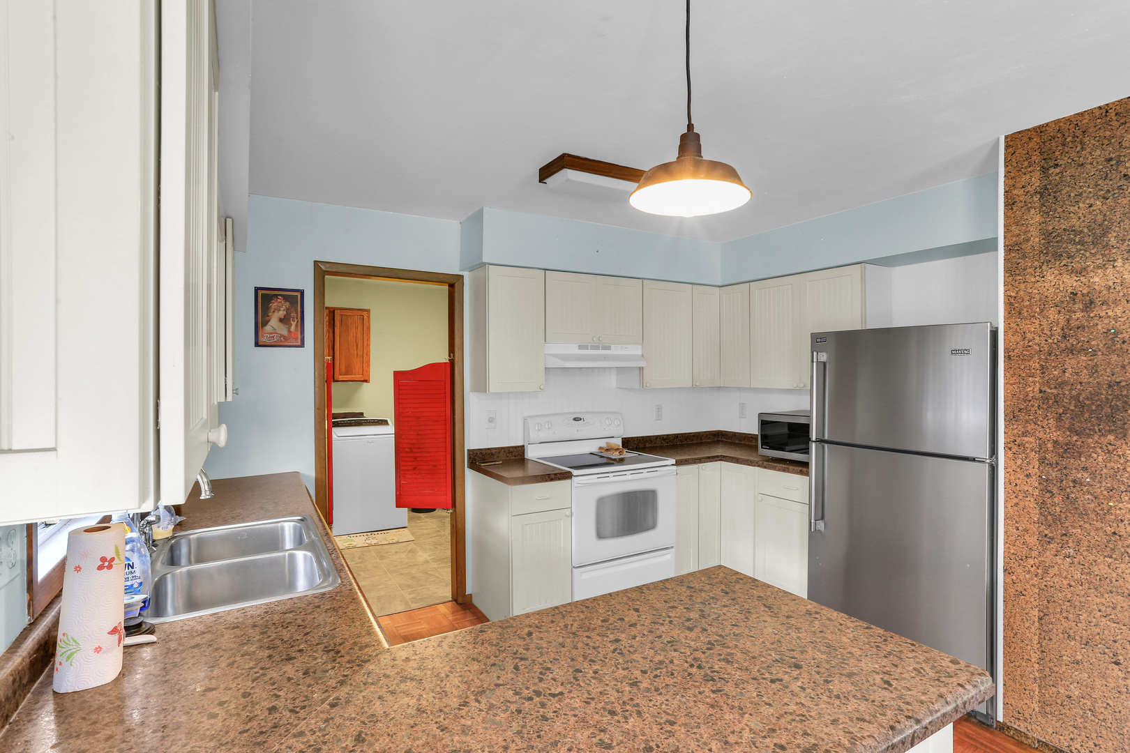 222 E Beech Street Property Photo 12
