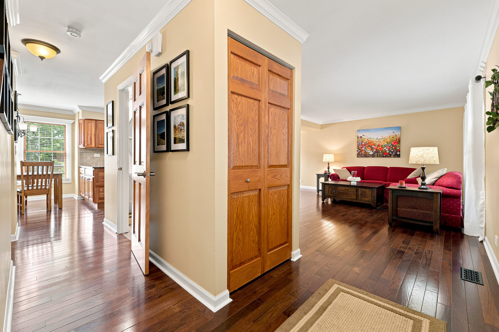 820 Southwick Drive Property Photo 3
