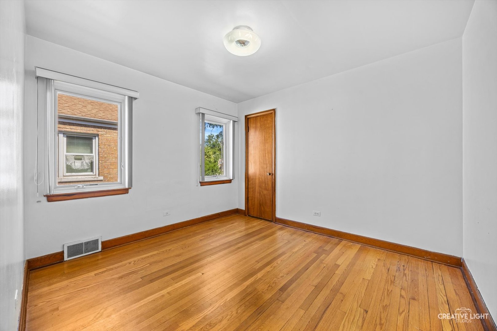 2408 S 4th Avenue Property Photo 7
