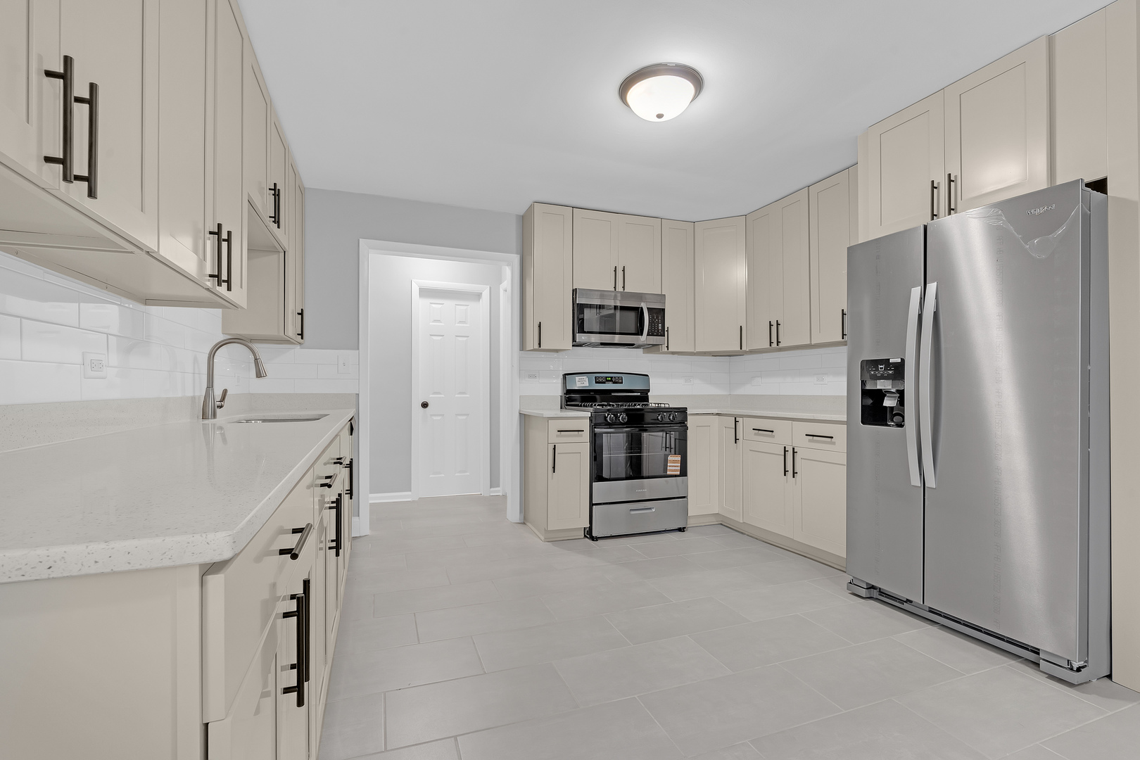 16037 Evans Avenue Property Photo 8