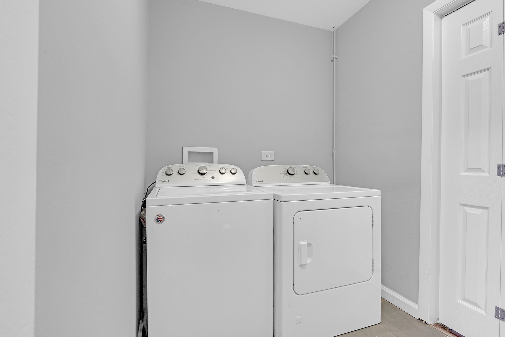 16037 Evans Avenue Property Photo 9