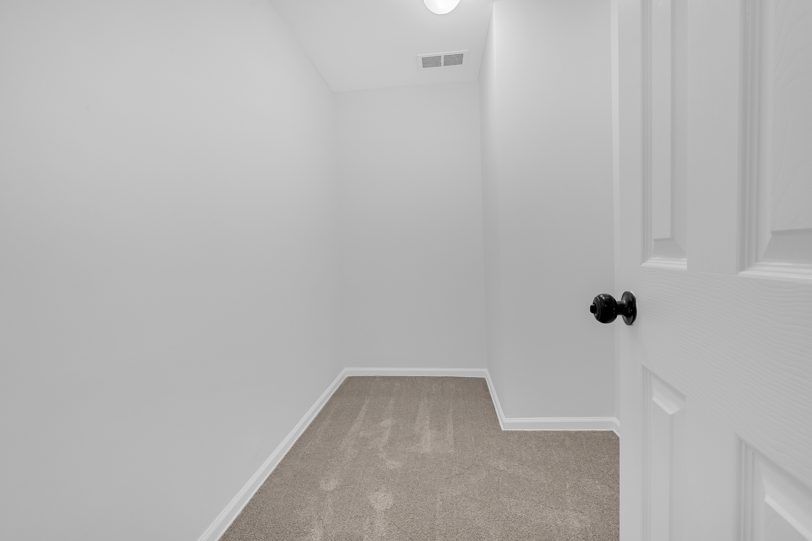 16037 Evans Avenue Property Photo 13