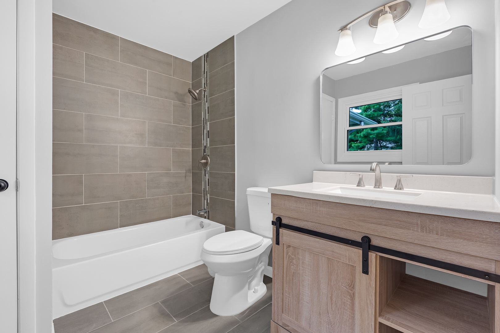 16037 Evans Avenue Property Photo 15