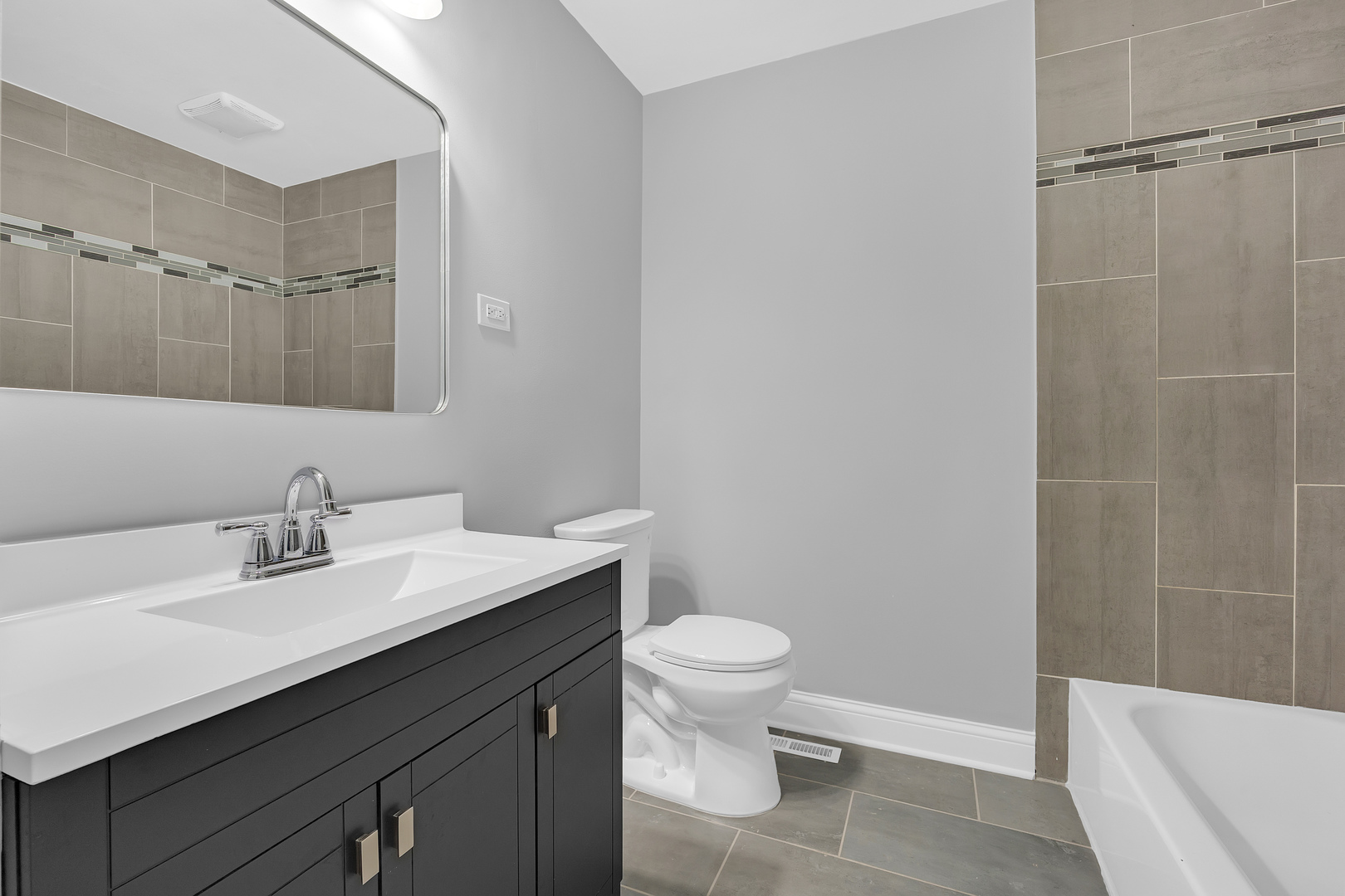 16037 Evans Avenue Property Photo 16