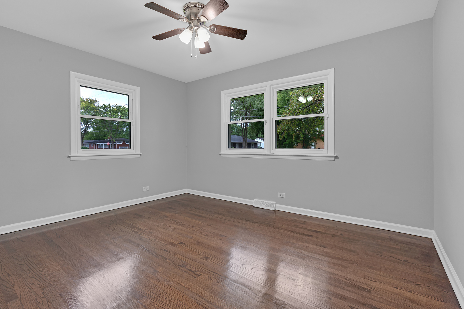 16037 Evans Avenue Property Photo 18