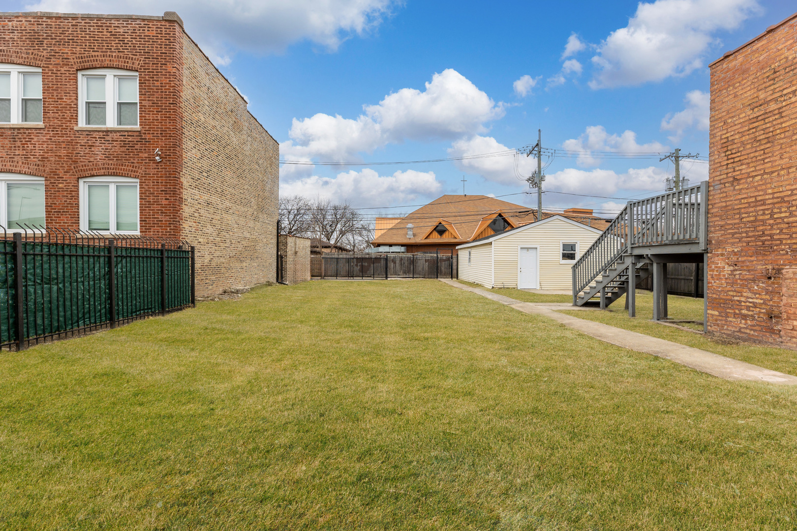 9422 S Lafayette Avenue Property Photo 9