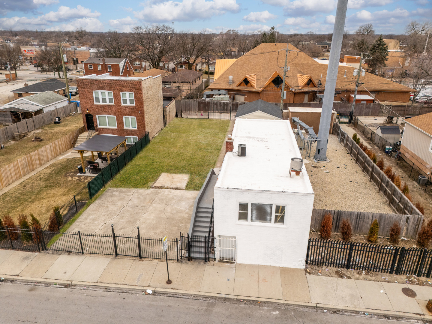 9422 S Lafayette Avenue Property Photo 15