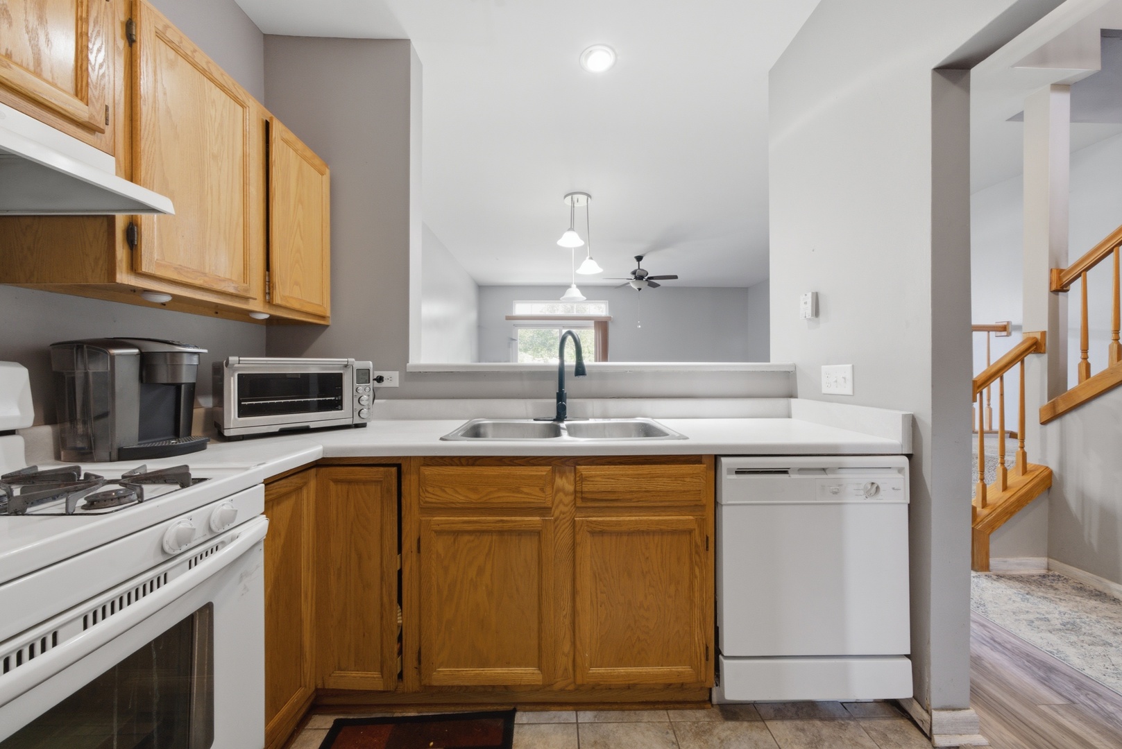 209 Oxford Court Property Photo 8