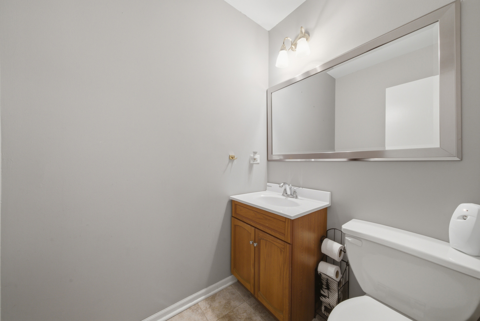 209 Oxford Court Property Photo 10