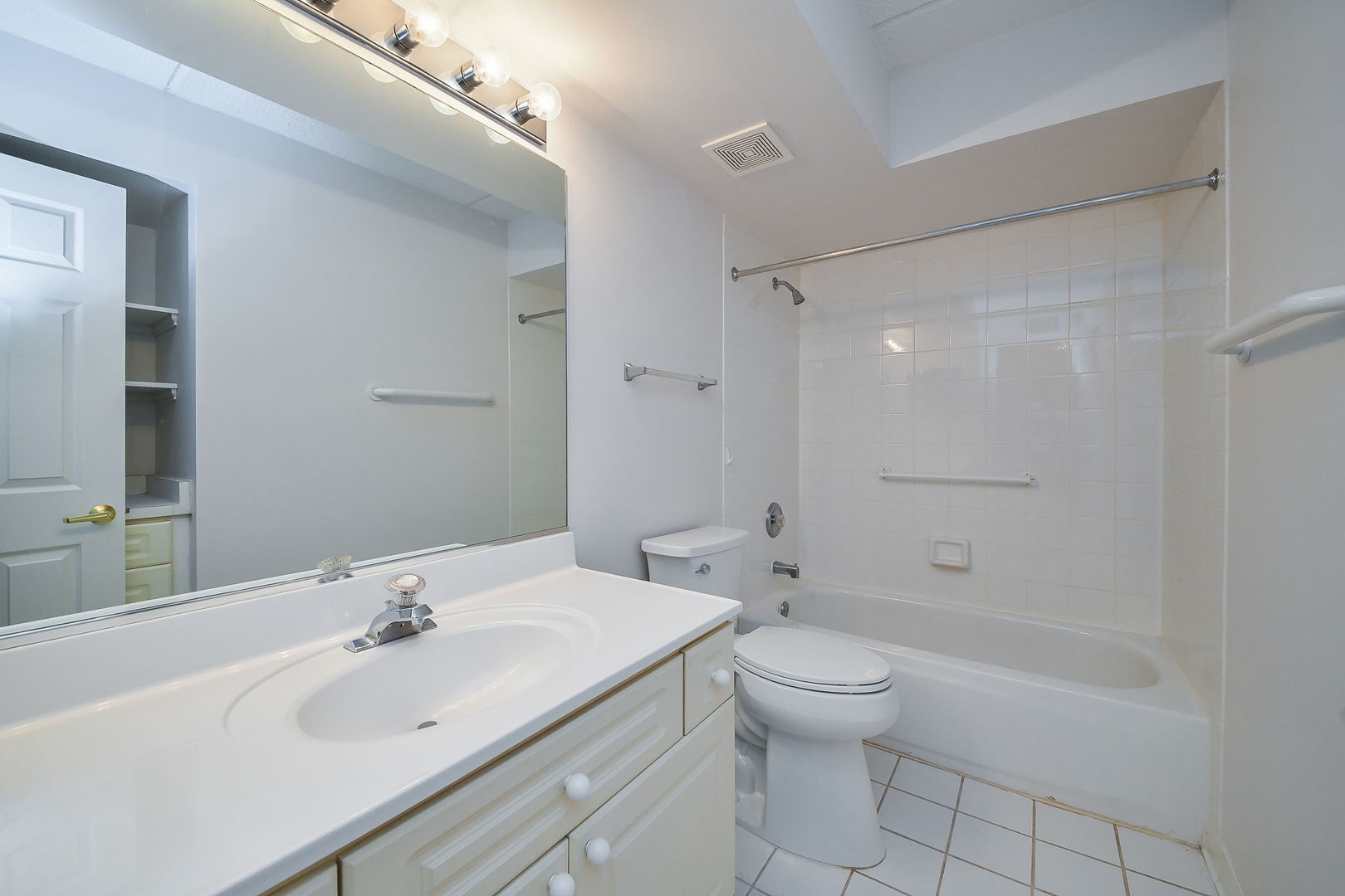 126 Day Street 203 Property Photo 10
