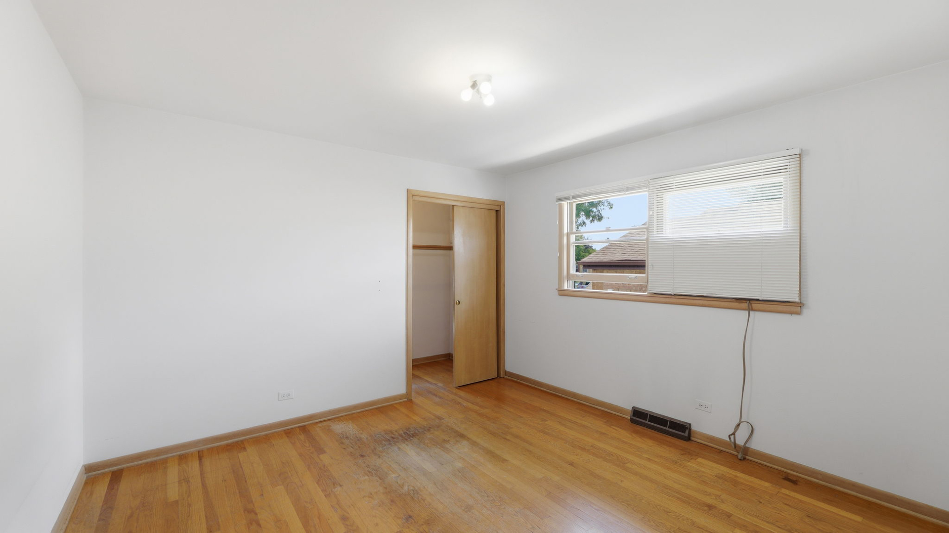 2844 W 99th Street Property Photo 4