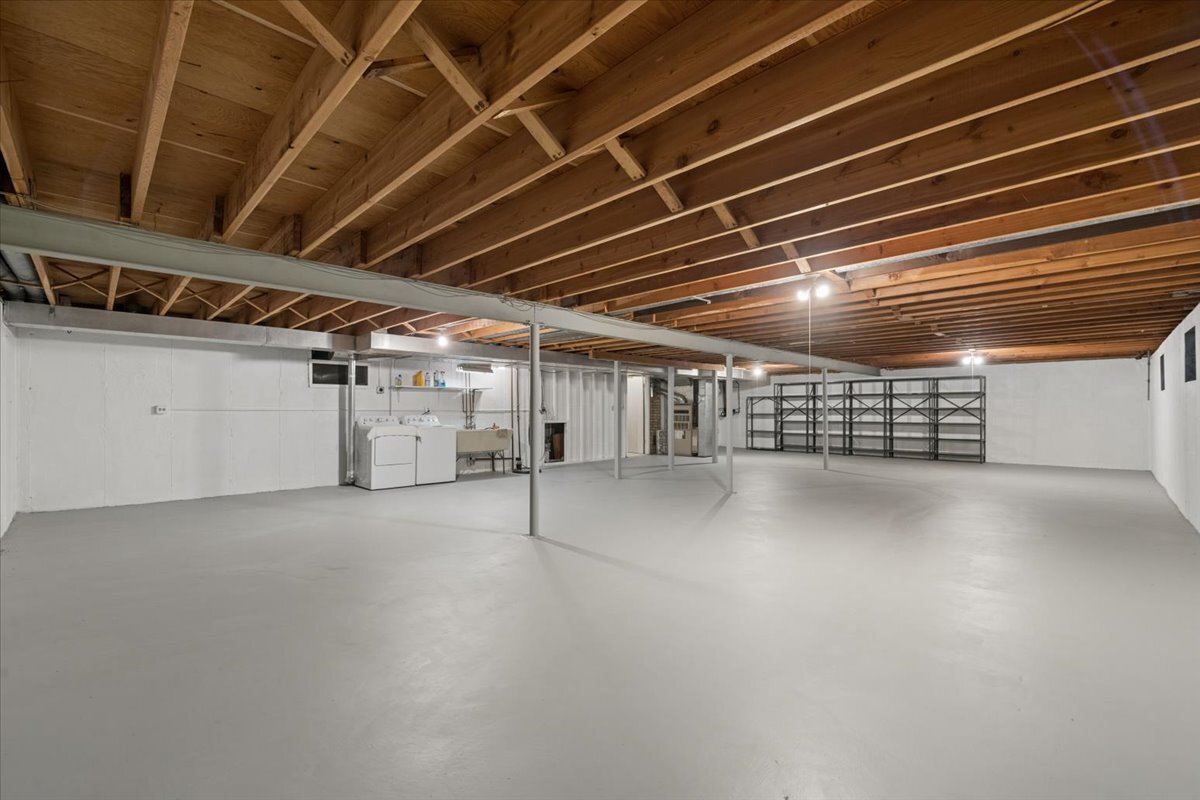 845 N Merrill Street Property Photo 15