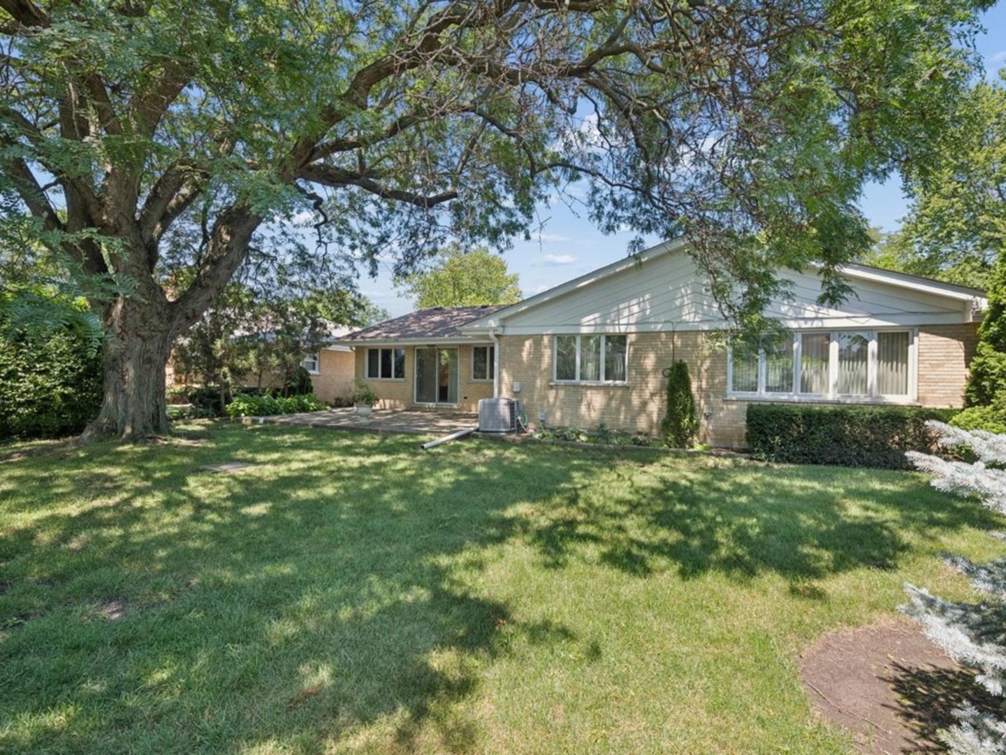 845 N Merrill Street Property Photo 29