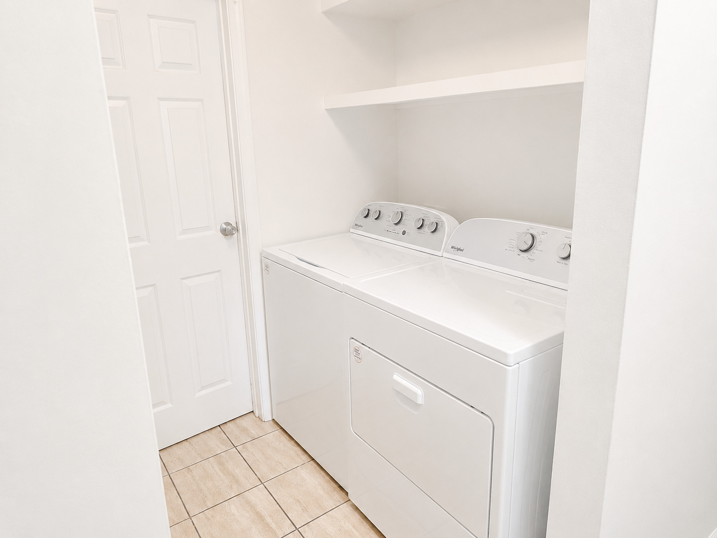 1180 Larkdale Row Property Photo 12
