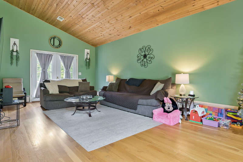16557 Grove Creek Circle Property Photo 15