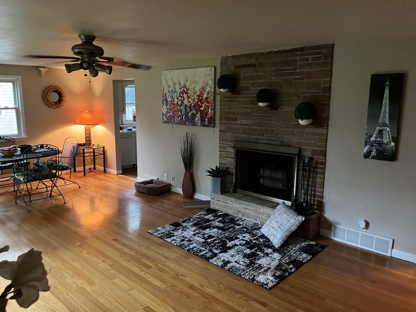 4216 Pinecrest Road Property Photo 4