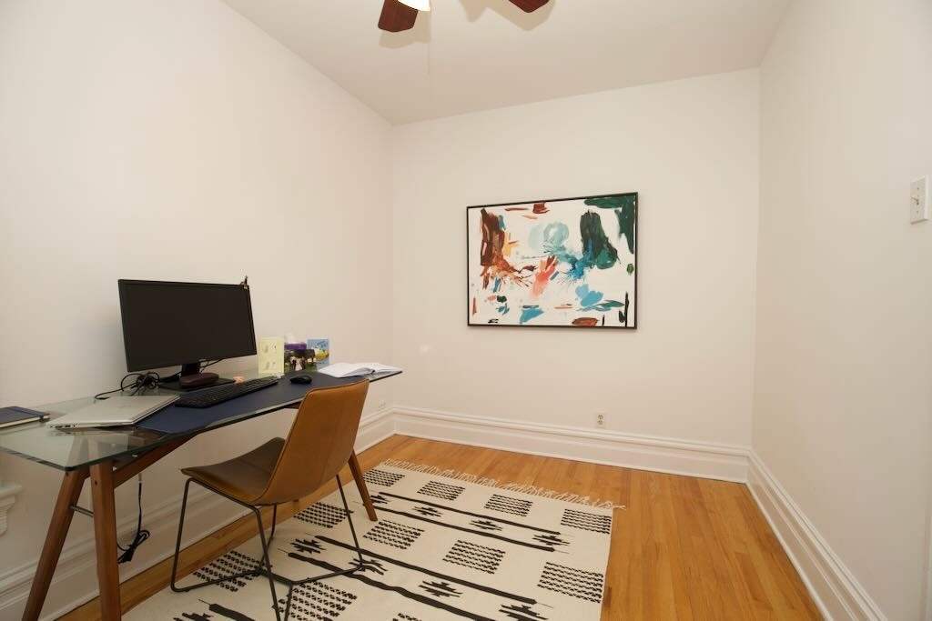 1111 W Roscoe Street 2 Property Photo 15