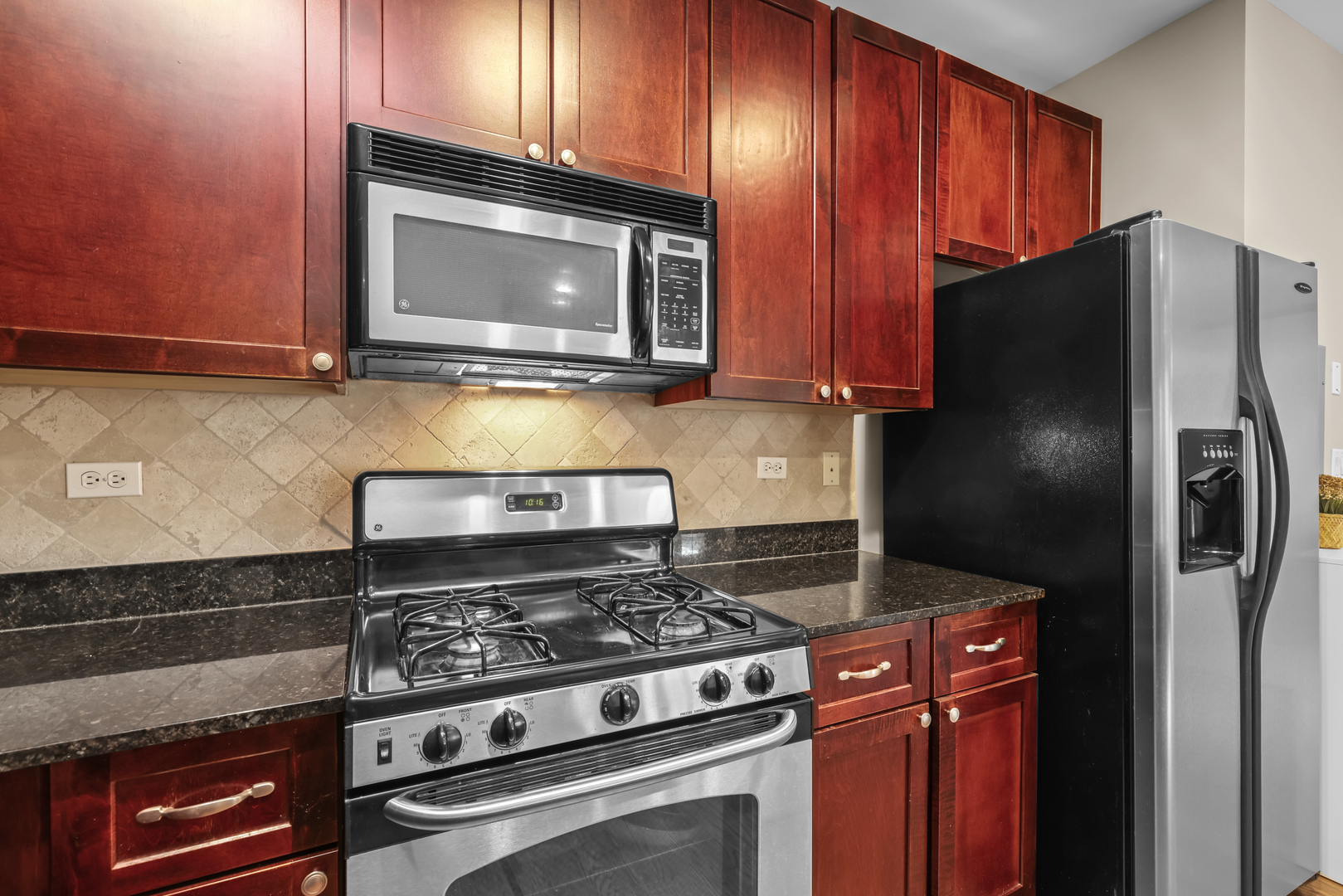 5300 N Lincoln Avenue 3c Property Photo 8