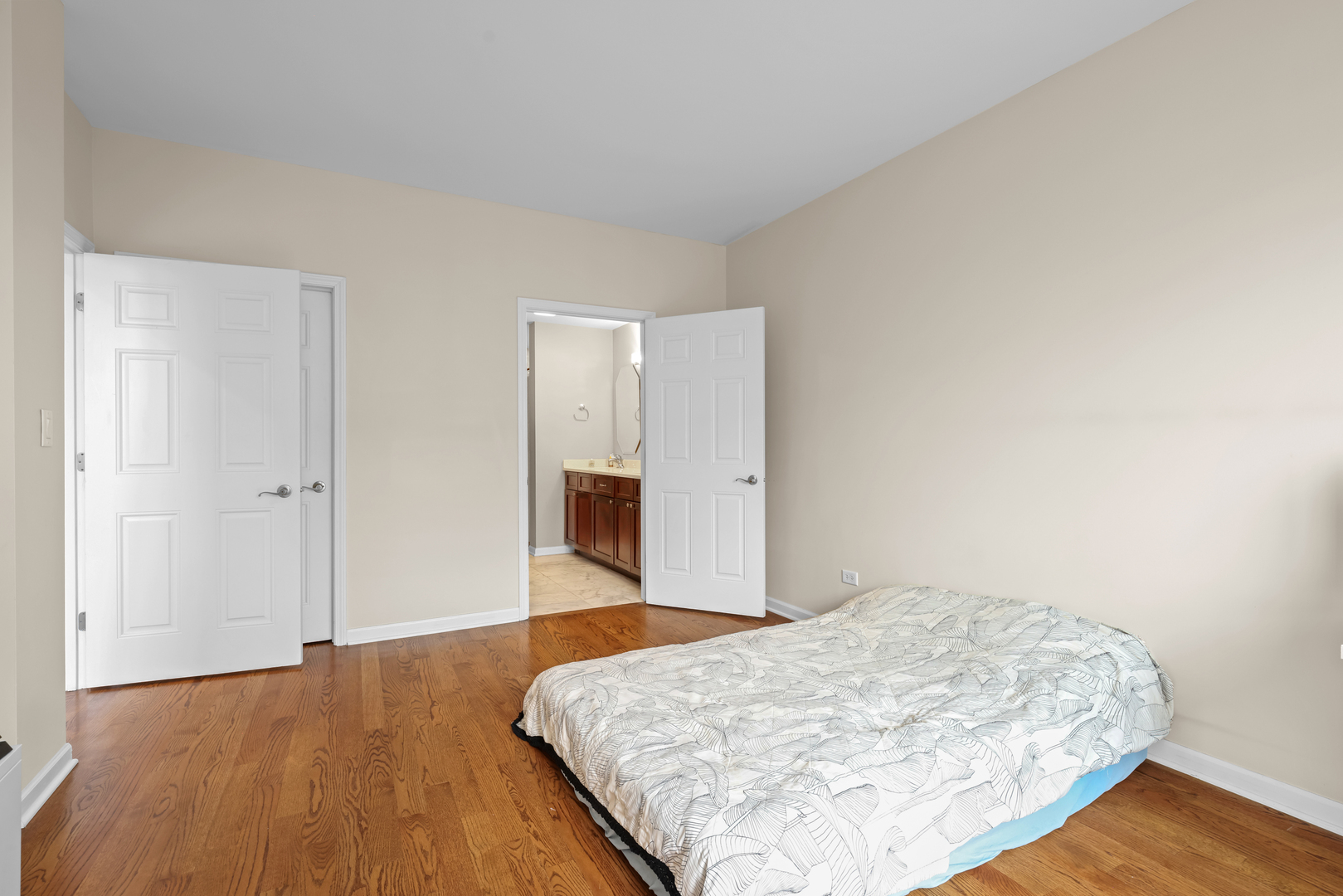 5300 N Lincoln Avenue 3c Property Photo 16
