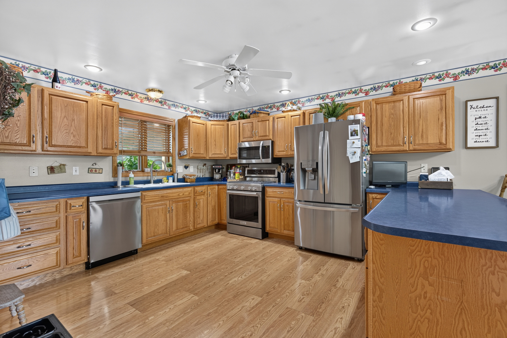 1119 Carter Street Property Photo 11