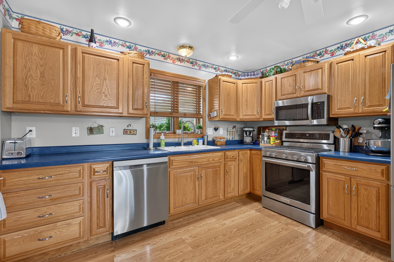 1119 Carter Street Property Photo 14