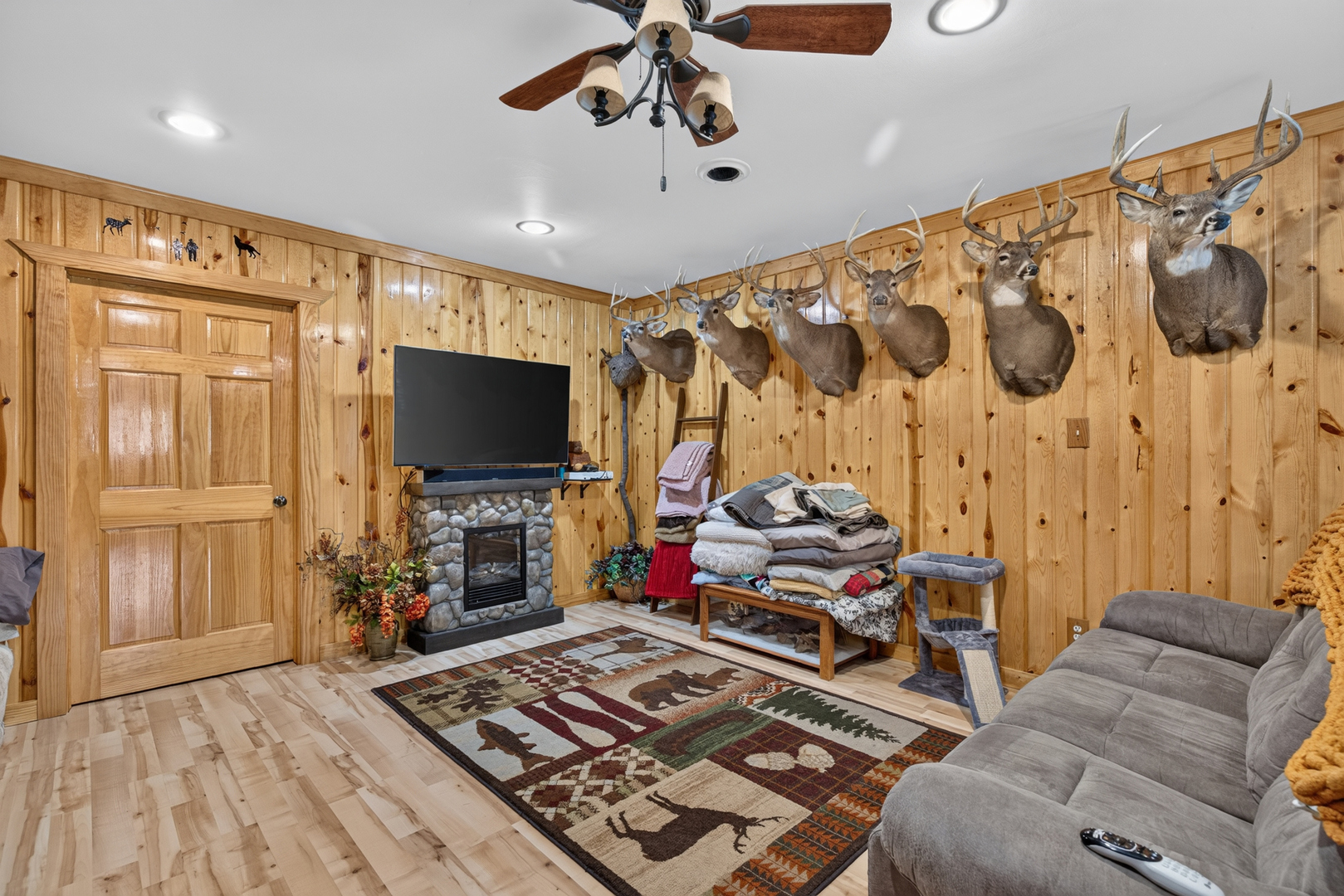 1119 Carter Street Property Photo 32