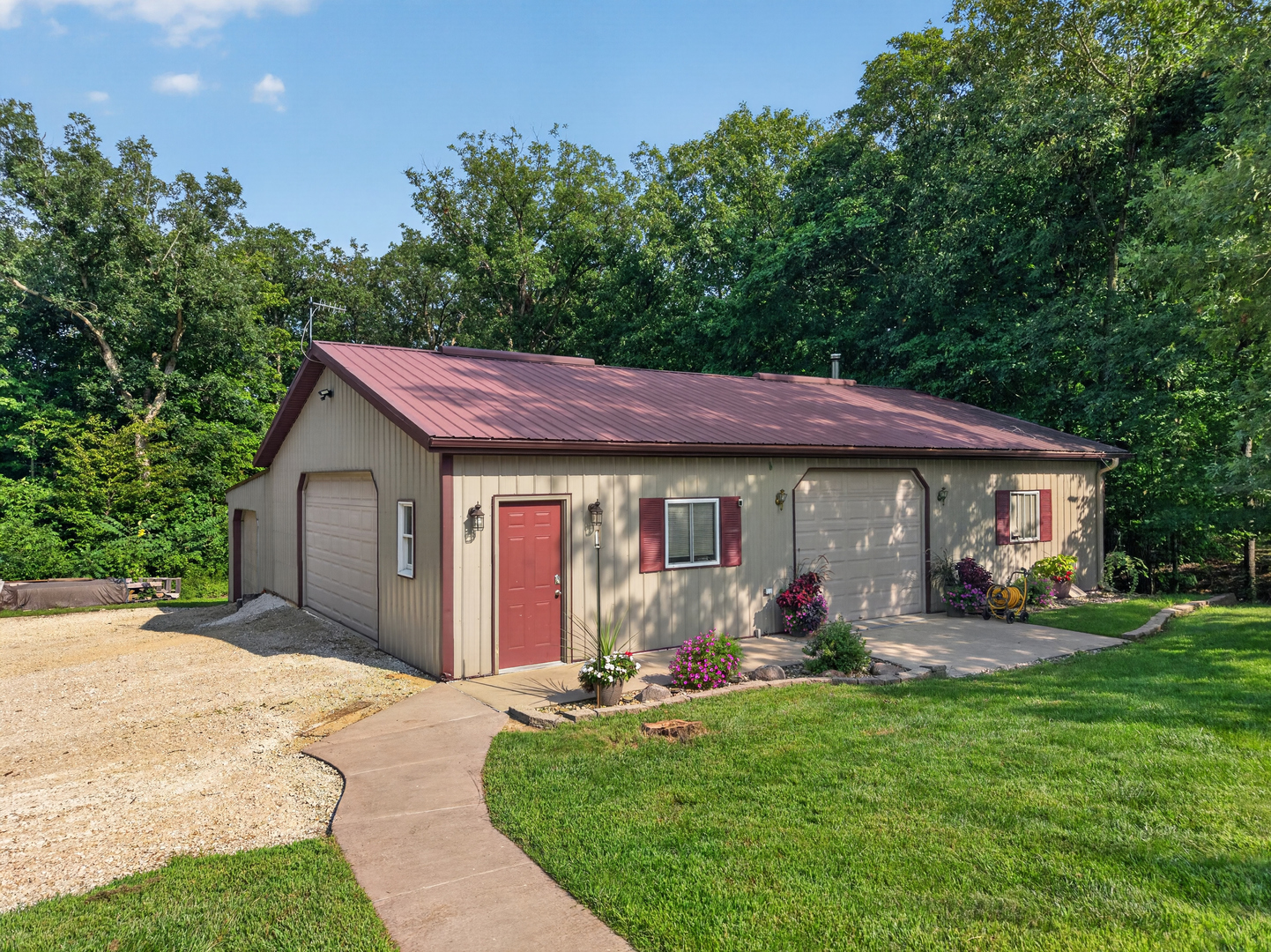 1119 Carter Street Property Photo 42