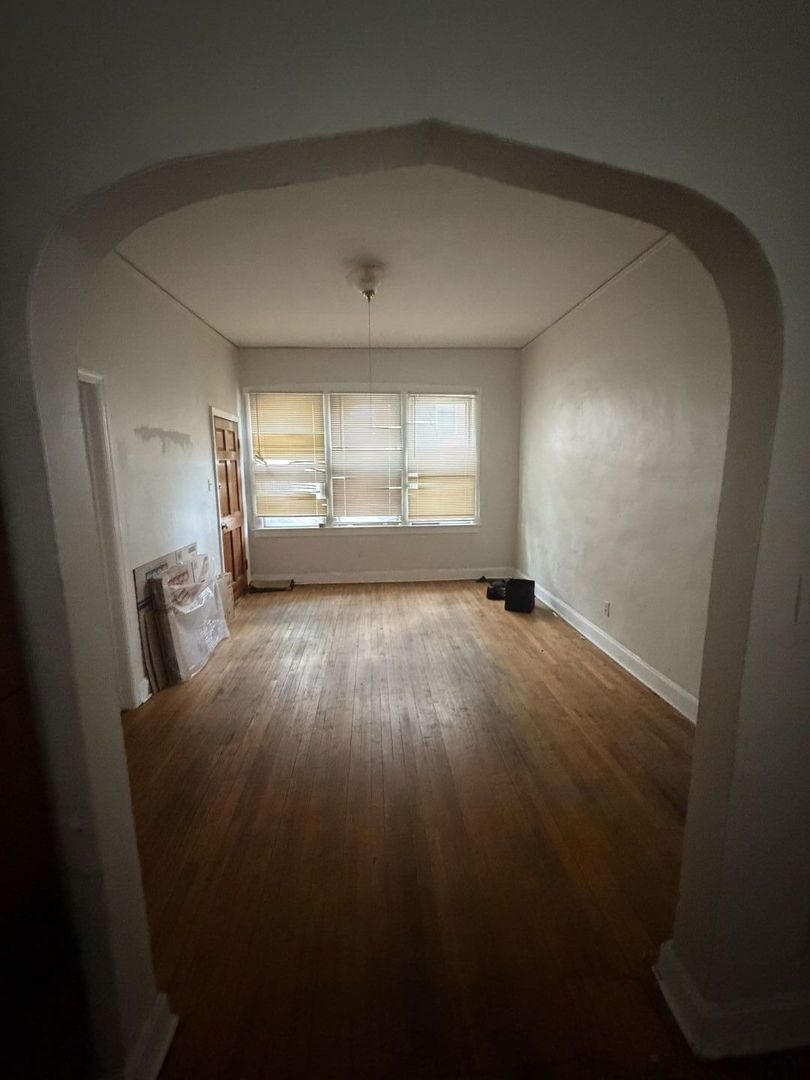 823 S Carpenter Street Property Photo 9