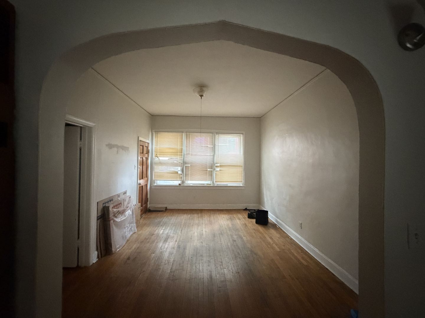 823 S Carpenter Street Property Photo 10