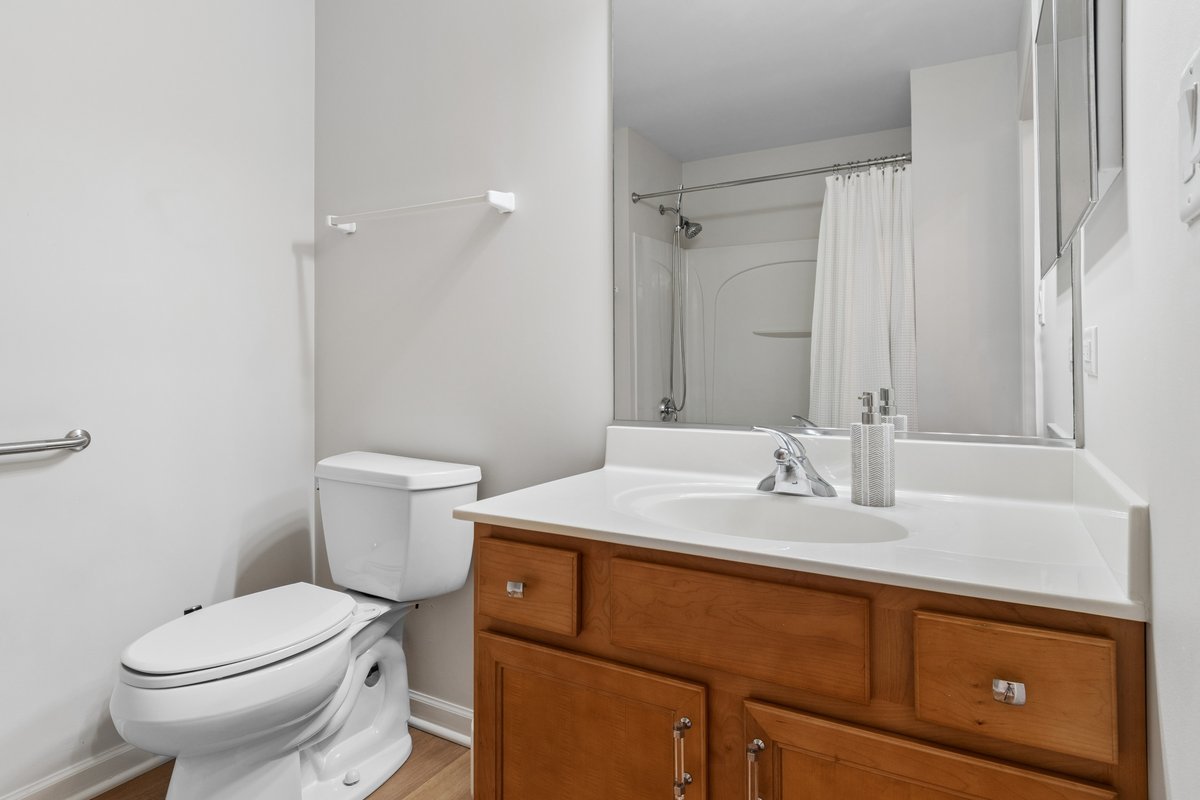 3975 Idlewild Lane 103 Property Photo 17