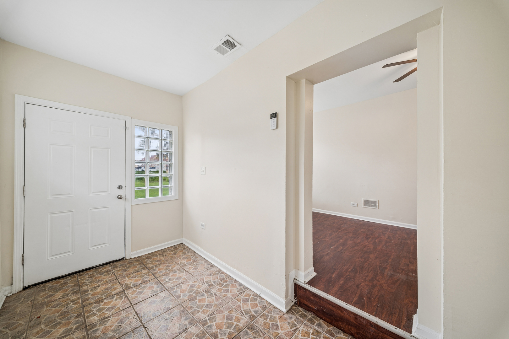 8725 S Constance Avenue Property Photo 7