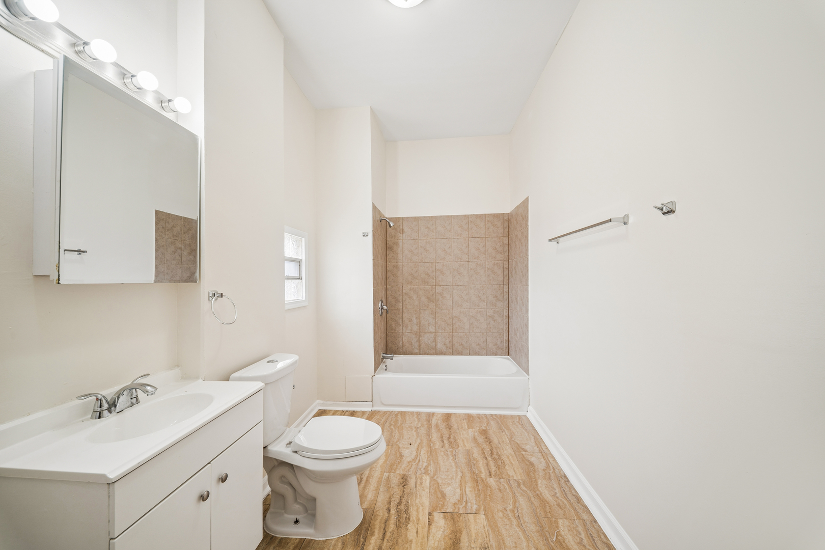 8725 S Constance Avenue Property Photo 14