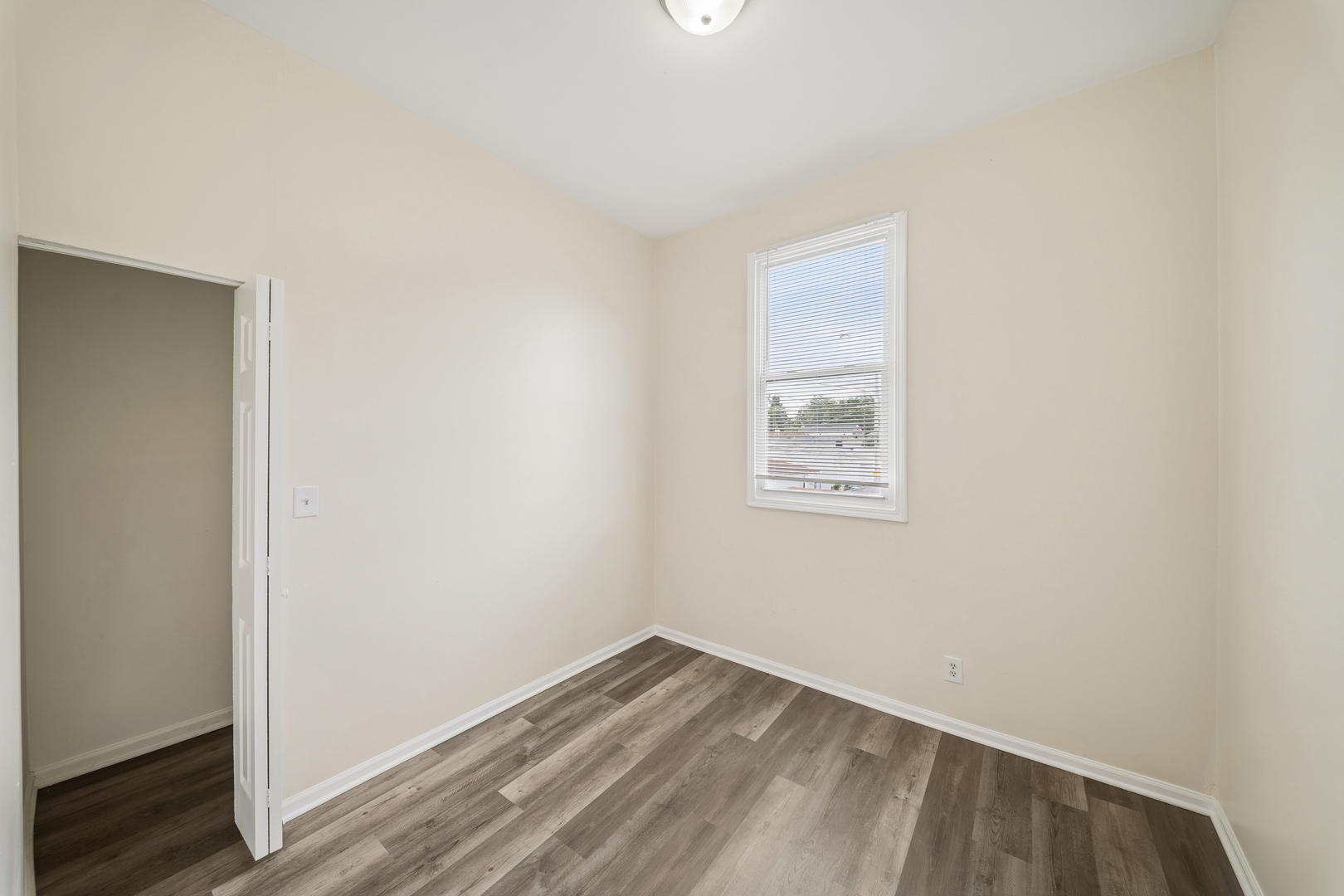 8725 S Constance Avenue Property Photo 15