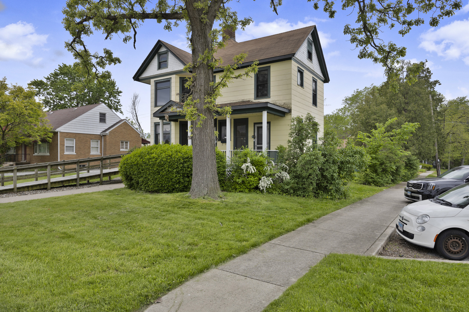 1322 Main Street Property Photo 3