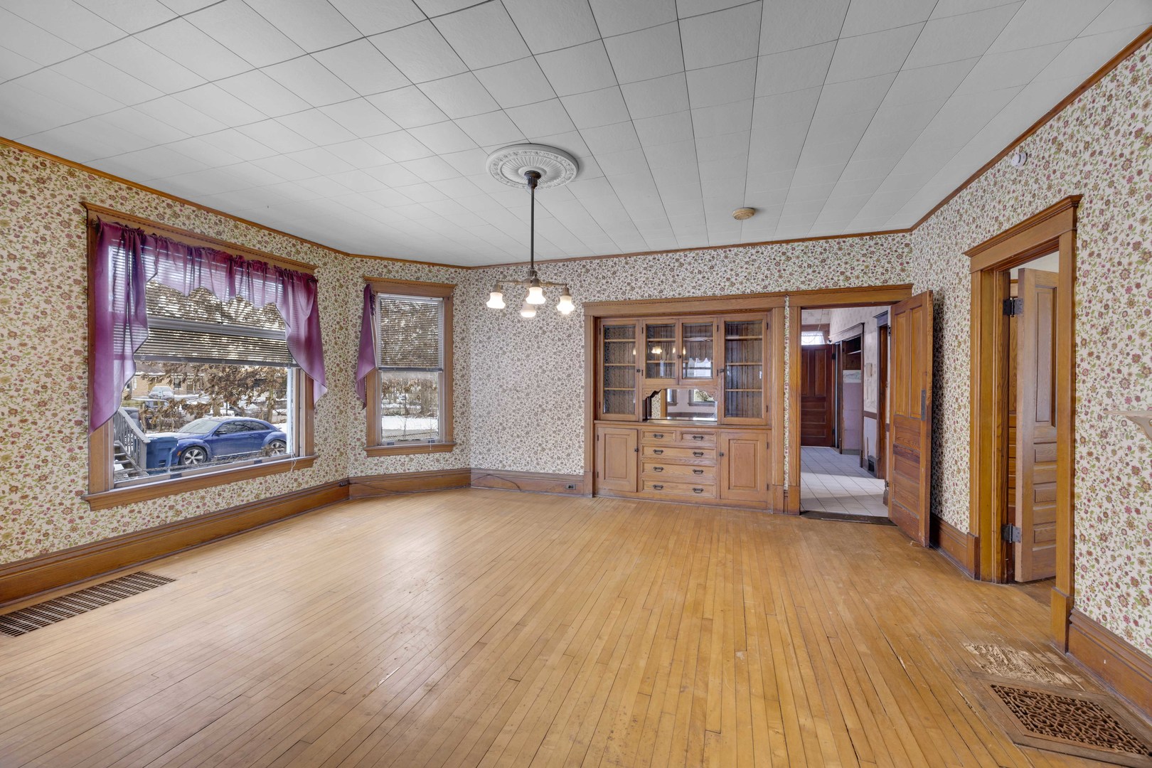 1322 Main Street Property Photo 9