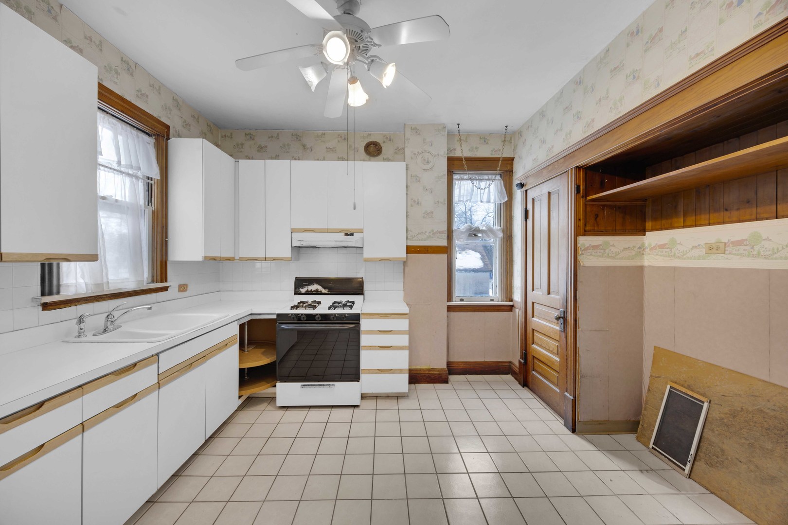 1322 Main Street Property Photo 12