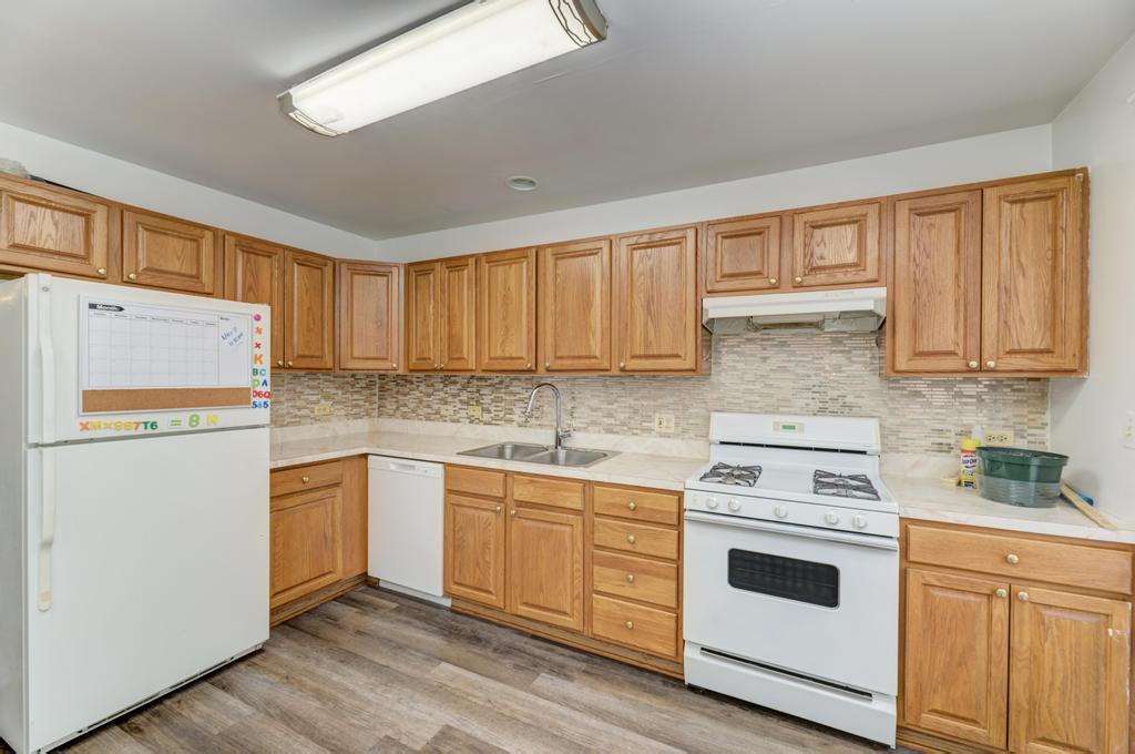 219 N Walnut Street H Property Photo 6