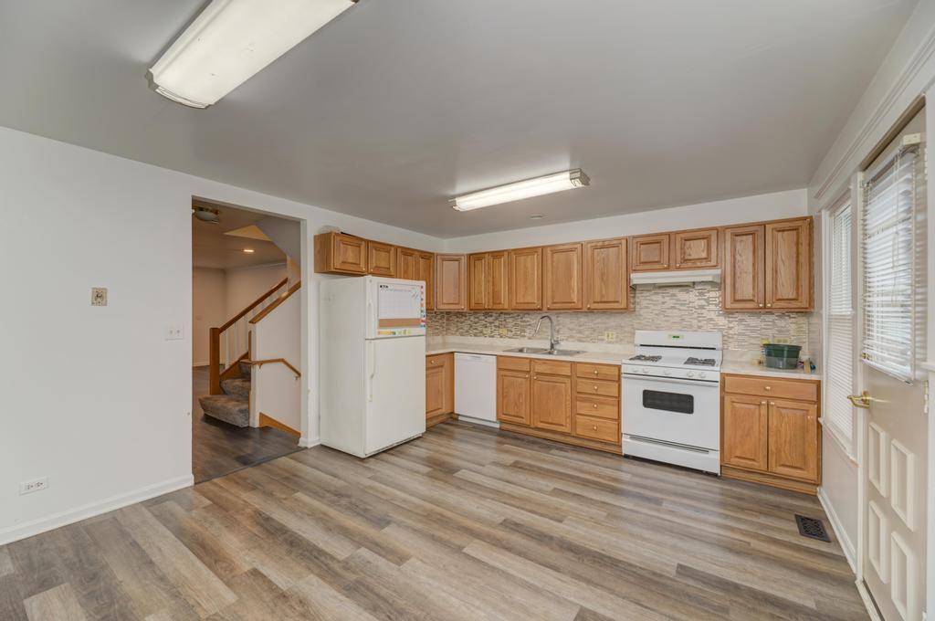 219 N Walnut Street H Property Photo 7