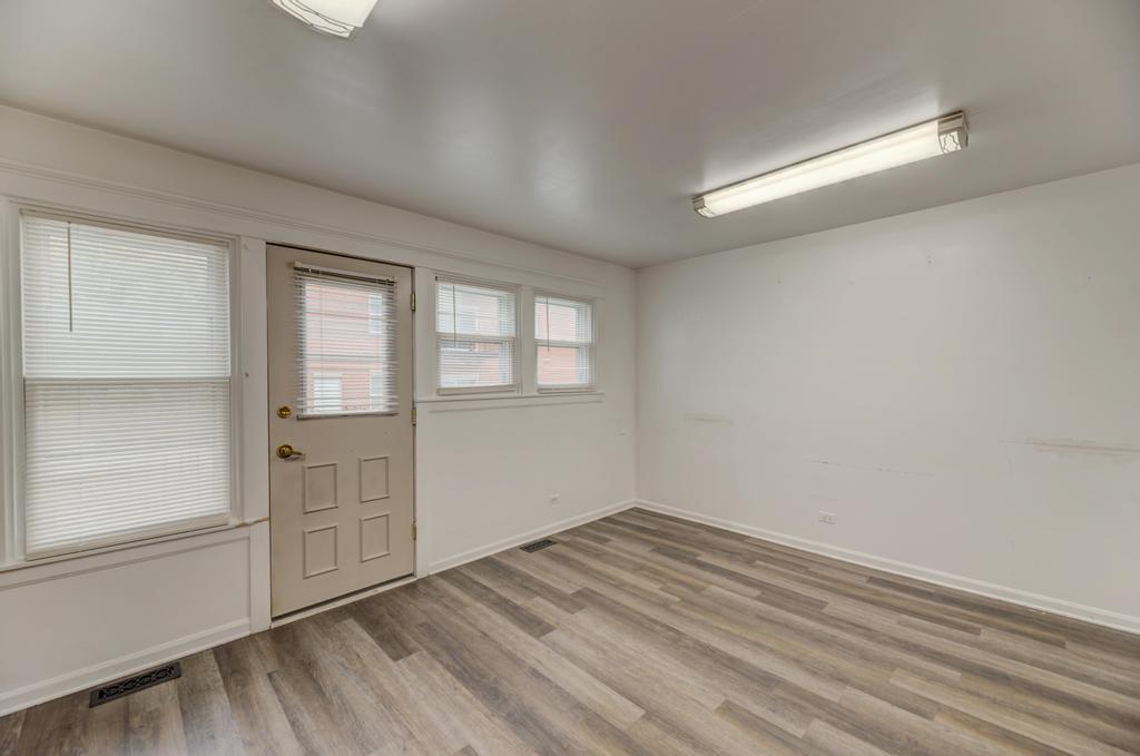 219 N Walnut Street H Property Photo 9