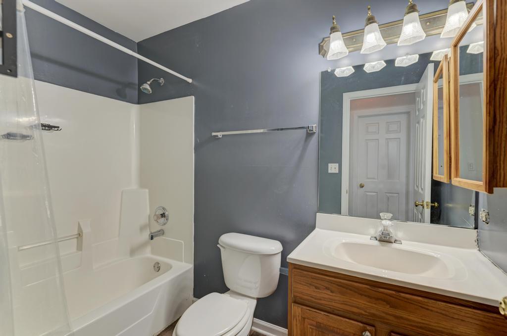 219 N Walnut Street H Property Photo 13