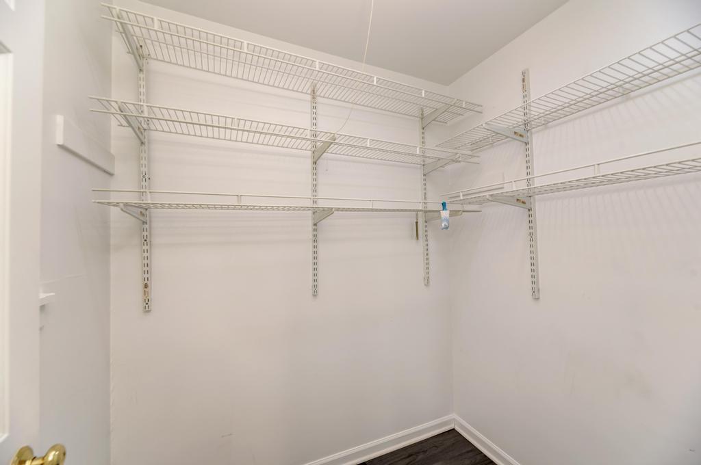 219 N Walnut Street H Property Photo 18