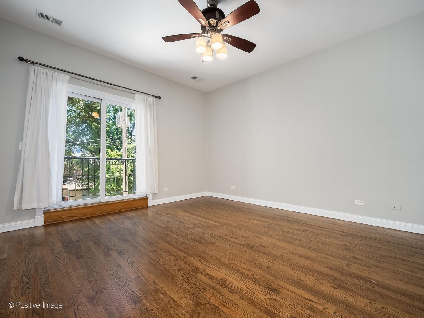 459 N Green Street 2s Property Photo 13