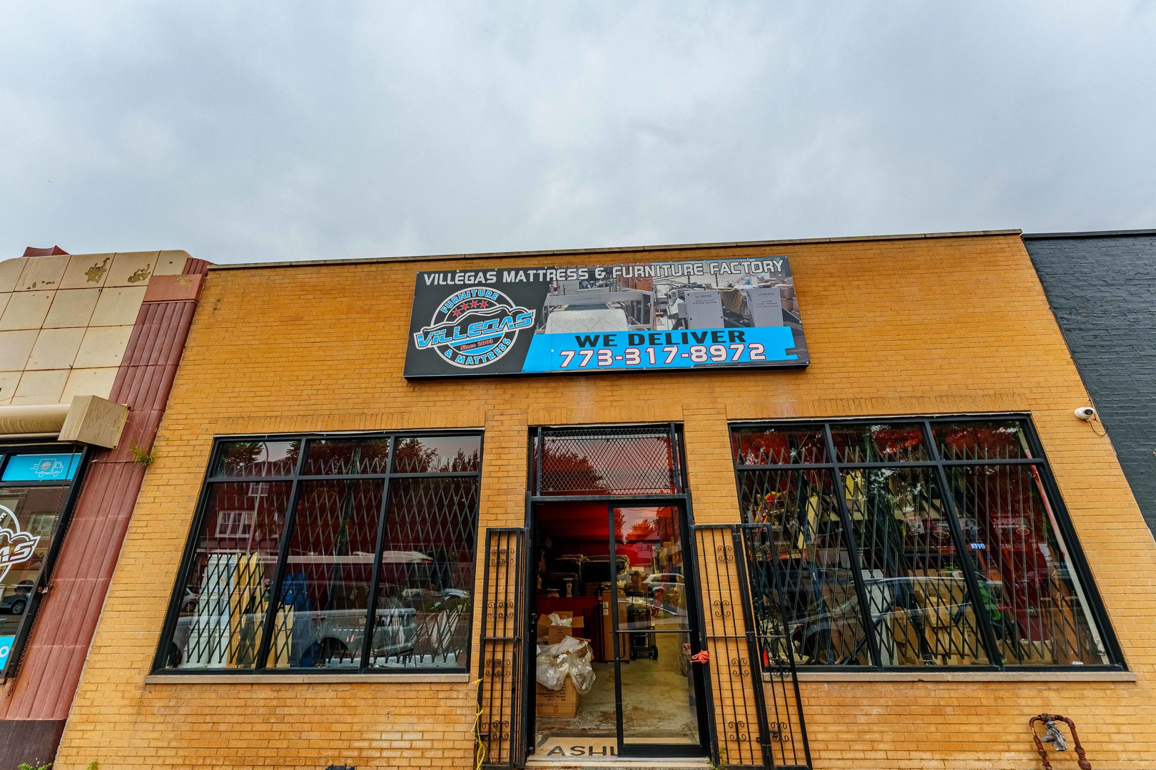 4934 S Ashland Avenue Property Photo 1