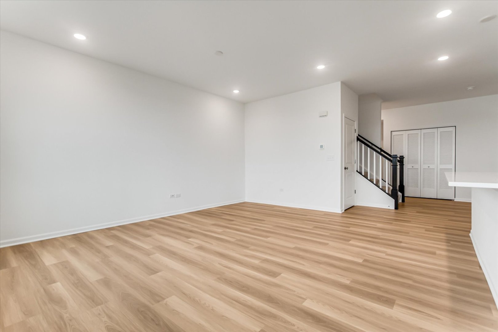 5043 Cedar Drive Property Photo 6