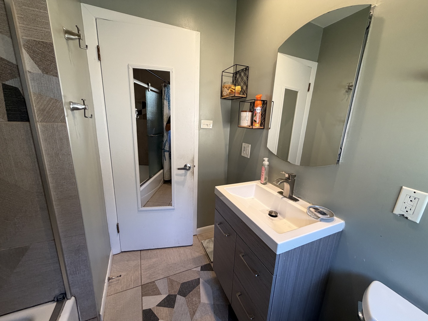 3724 S 60th Court Property Photo 24