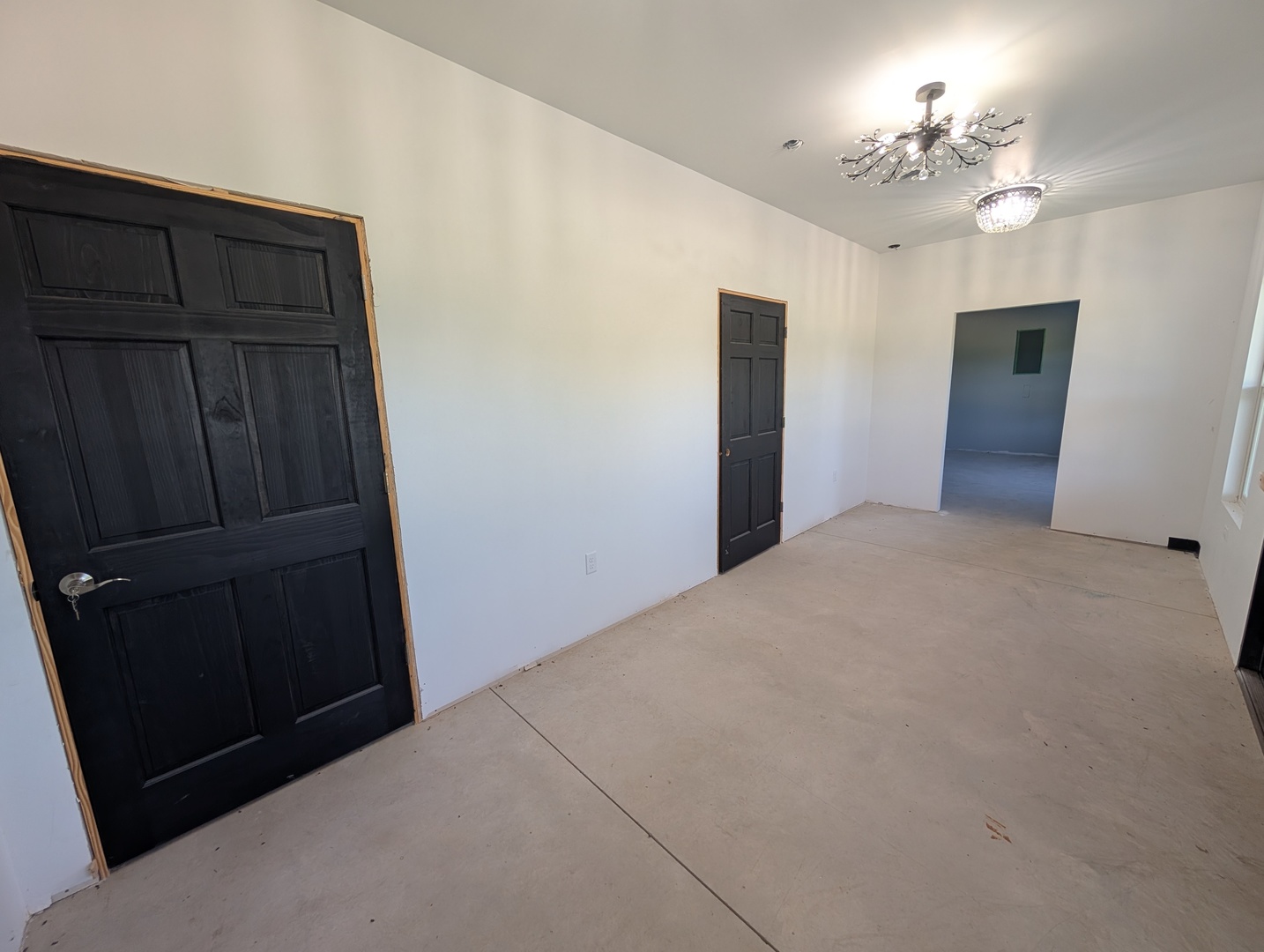3001 W Lily Creek Road Property Photo 3