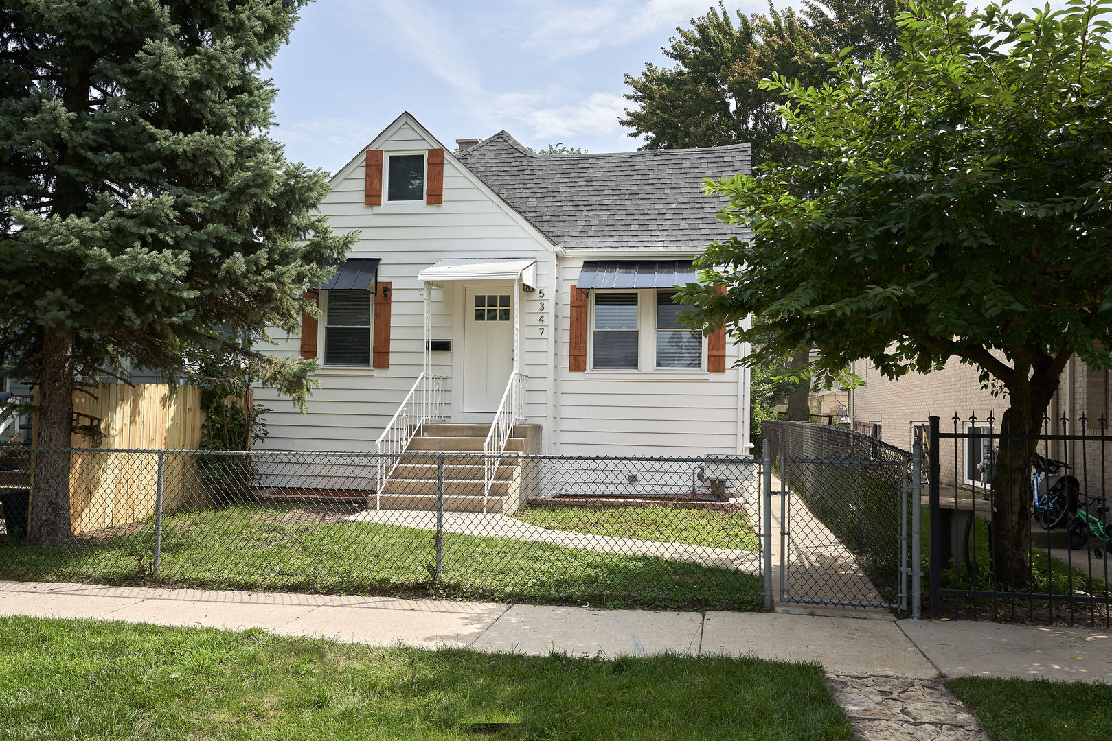 5347 S 73 Avenue Property Photo 1